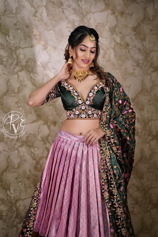 bridal-lehenga-pv-designer-studio