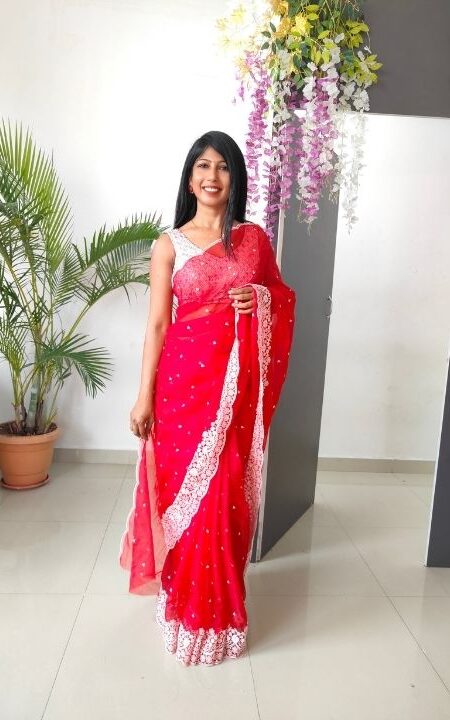 women-in-red-saree